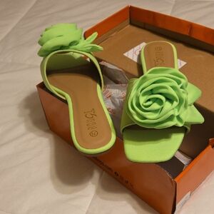 *Casual Slides/ Sandals